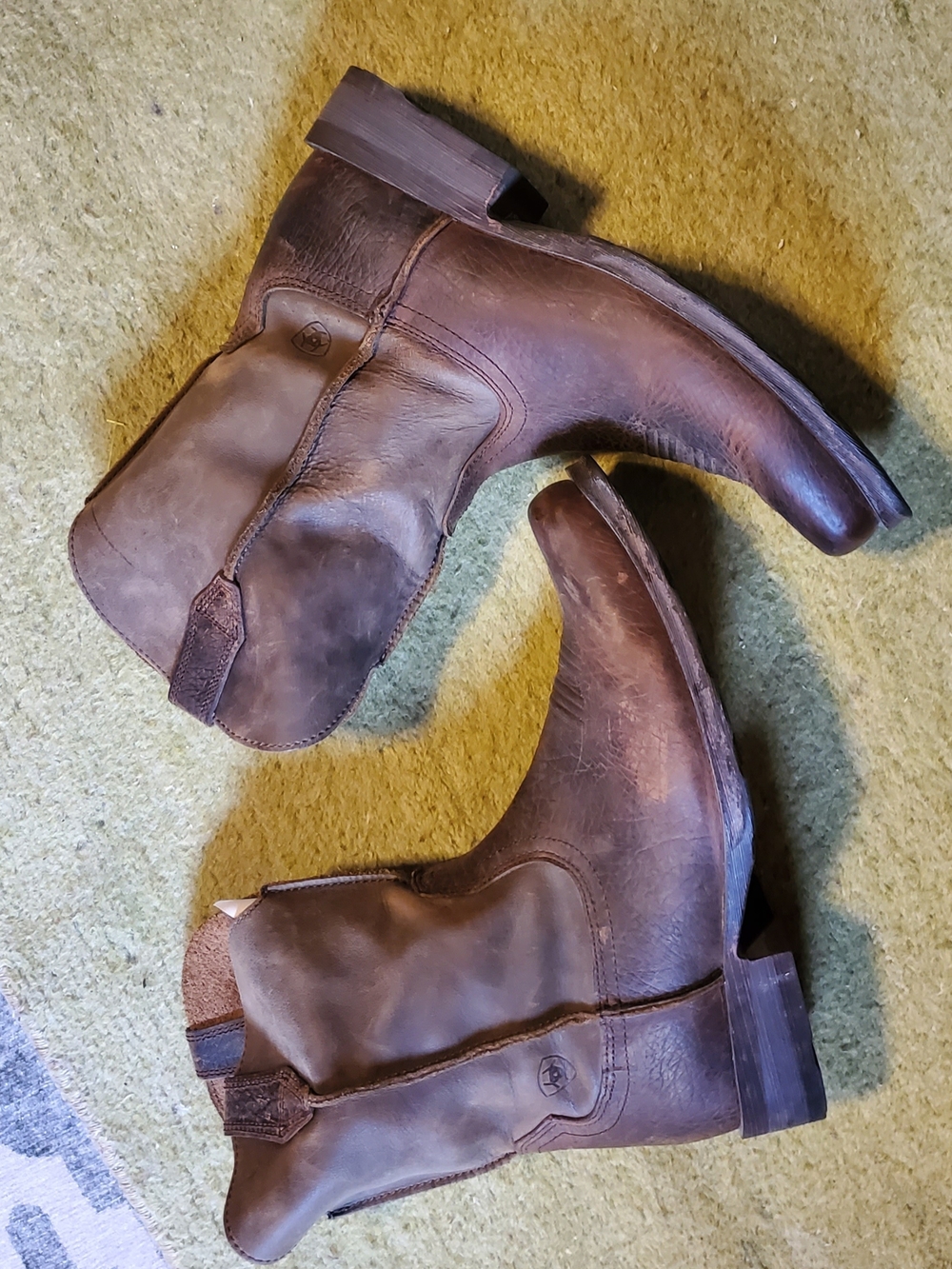 Men's leather Ariat rambler boots